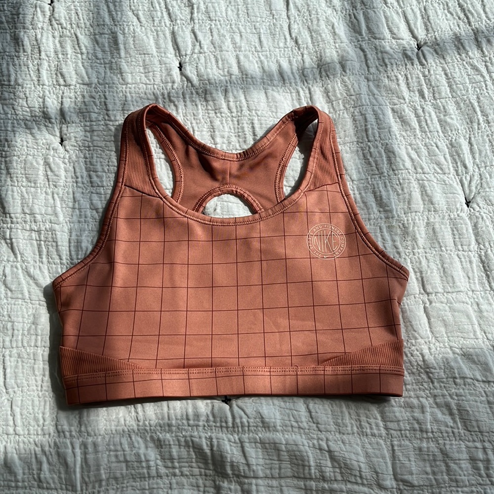 Nike dri fit bra, M, new